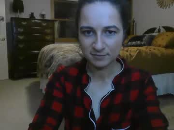 girl
        ittybitty04 cam image #1192411