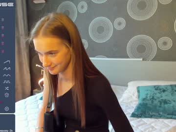 girl
        emma_jhons0n cam image #1761940