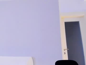 girl
        kittycaitlin cam image #1501704