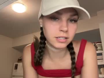 girl
        xyleialuv cam image #1578299