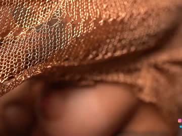 girl
        mykinkybunny cam image #2189637