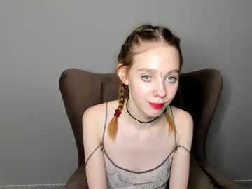 girl
        norma_hoffman cam image #1963018