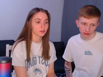 couple Milf & Teen Sex Cam Girls with julsweet