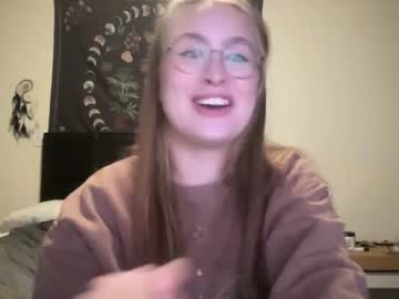 girl
        sarahmartin420 cam image #1865018