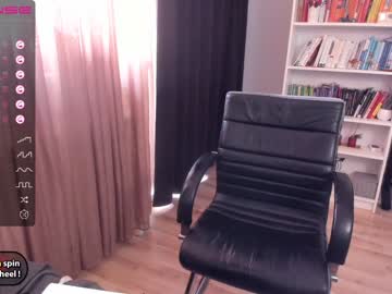 couple
        crissnight cam image #1669763