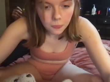 couple
        hotdaddyandbabygirl cam image #704154