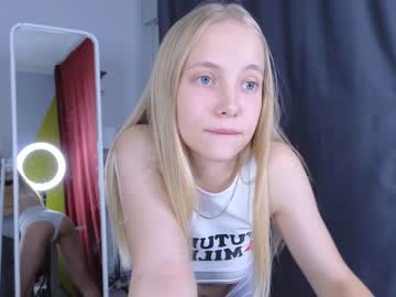 girl
        appr0ved cam image #2436414