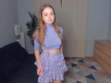 girl
        mycheeks4u cam image #1212542