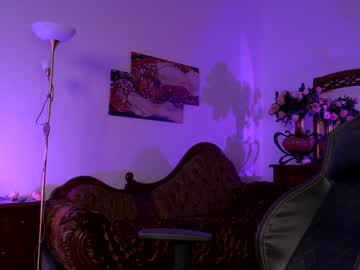 girl
        jessiccaburns cam image #2499143