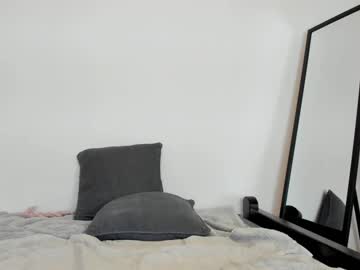 girl
        aria_diaz cam image #3028788
