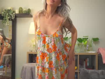 girl
        sunniedayz cam image #1313205