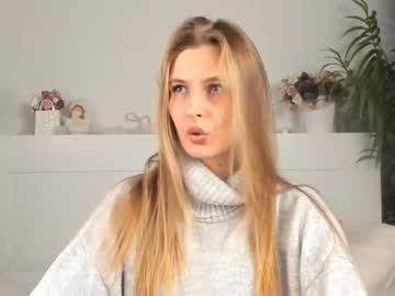 girl
        oliviasolis cam image #679636