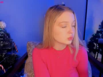 girl
        heatherholland cam image #496216