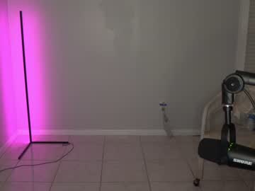 girl
        carabeanz cam image #725717