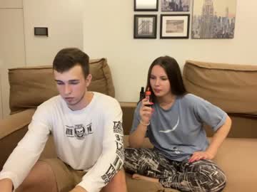 couple
        ellie_morgan cam image #1901899