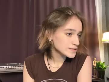 girl
        kalispring cam image #746100