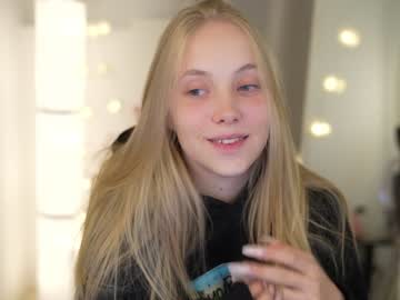 girl
        appr0ved cam image #2677326