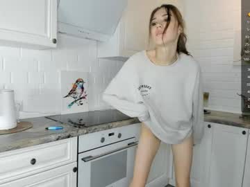 girl
        baileywalton cam image #2318457