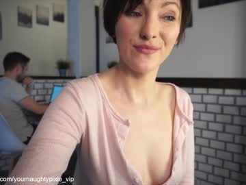 couple
        yournaughtypixie cam image #1114985