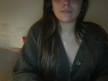 girl
        lababyr8 cam image #3125153