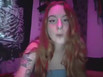 girl
        gingergardenia cam image #2833166