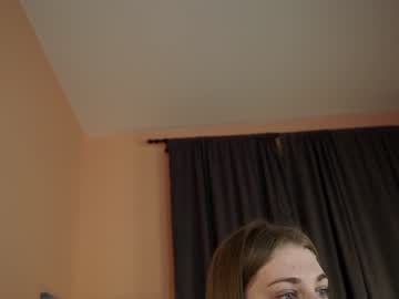 girl
        ammysky_ cam image #2774620