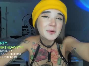 girl
        lonelly_lolly98 cam image #1983060