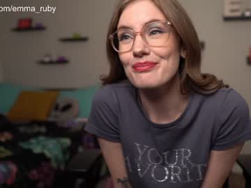 girl
        emma_ruby cam image #711194