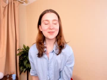 girl
        bustydean cam image #1965652