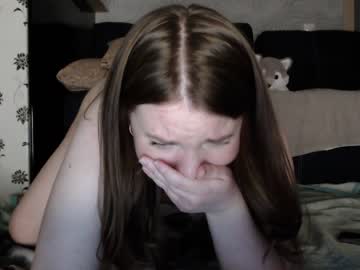girl
        your_madhurricane cam image #303398