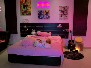 girl
        madnessalise cam image #3373458