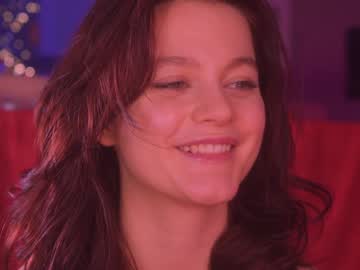 girl
        lorienn cam image #3298308