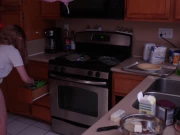 girl
        runesy cam image #1480807