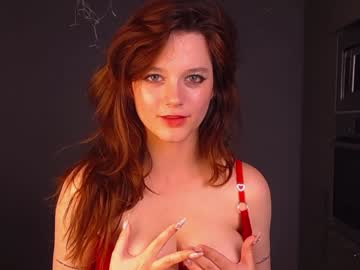 girl
        lorienn cam image #2442844