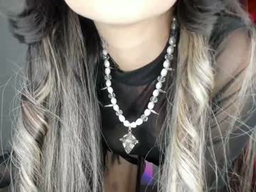 girl
        lonelly_lolly98 cam image #1330009