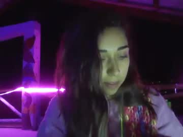 girl
        pink_veil cam image #1829715