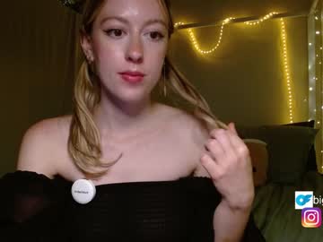 girl
        bigeyesxo cam image #2522010