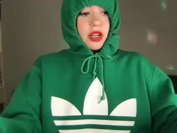 girl
        littlesugarpea cam image #3009380