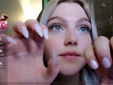 girl
        small_blondee cam image #3438488