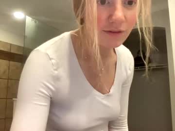 girl
        kaybrookee cam image #1157272