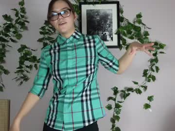 girl
        teresabriggs cam image #2314673
