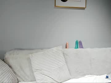 girl
        aria_diaz cam image #2455499