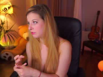 girl
        juicyandthepussyblvd cam image #294449