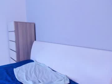 girl
        kittycaitlin cam image #1909518
