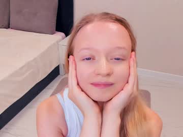 girl Milf & Teen Sex Cam Girls with dianeevelyns