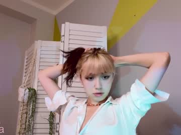 girl
        y_u_m_i_k_a cam image #1583165