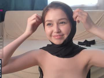 girl
        ritaschneider cam image #1537542