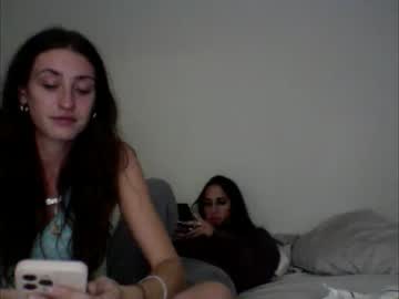 couple
        hornycouplezzz cam image #2128008