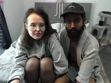 couple Milf & Teen Sex Cam Girls with snowy_emily