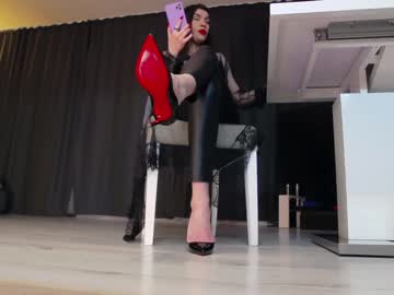 girl Milf & Teen Sex Cam Girls with femdomheels